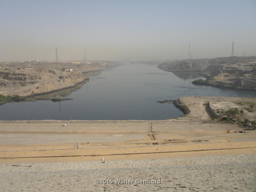 Assuan Staudamm 04