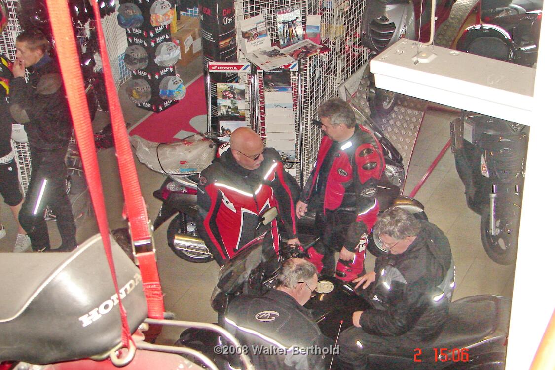 HCG Harry 2008 118